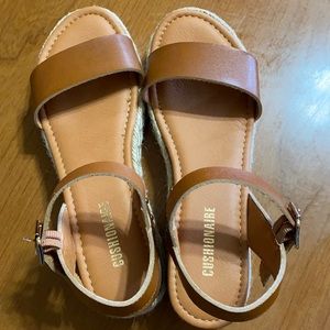 Women’s sandals